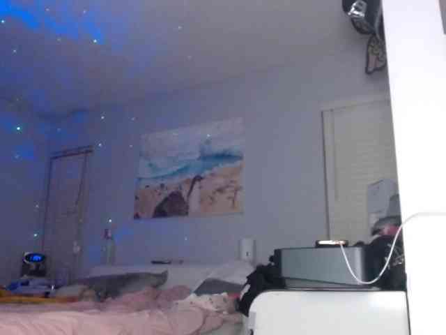 April_XO webcam