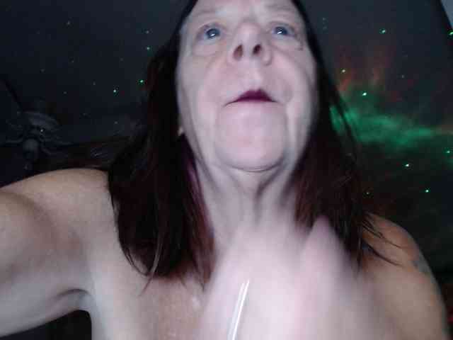 April_XO webcam