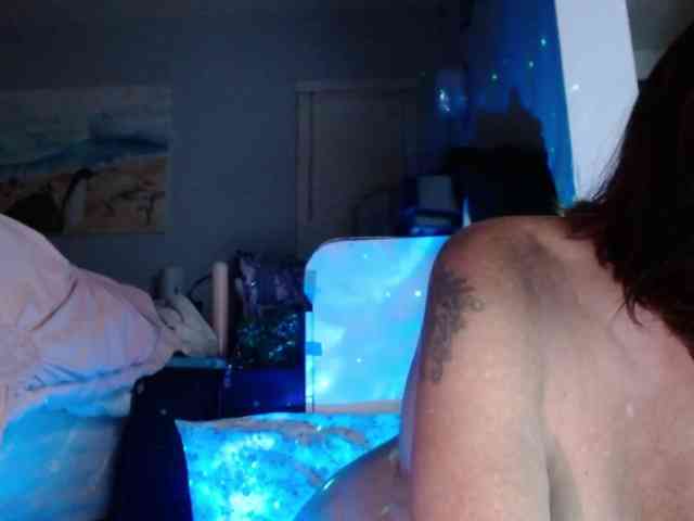 April_XO webcam