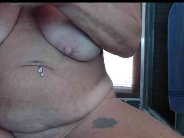 Modelo: April_XO