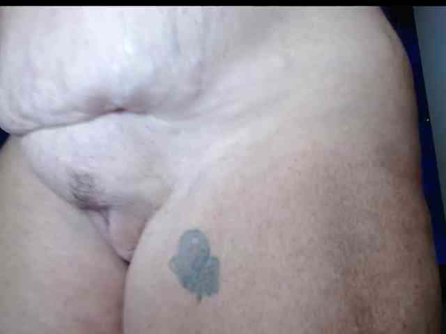 April_XO webcam