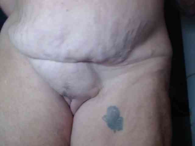April_XO webcam