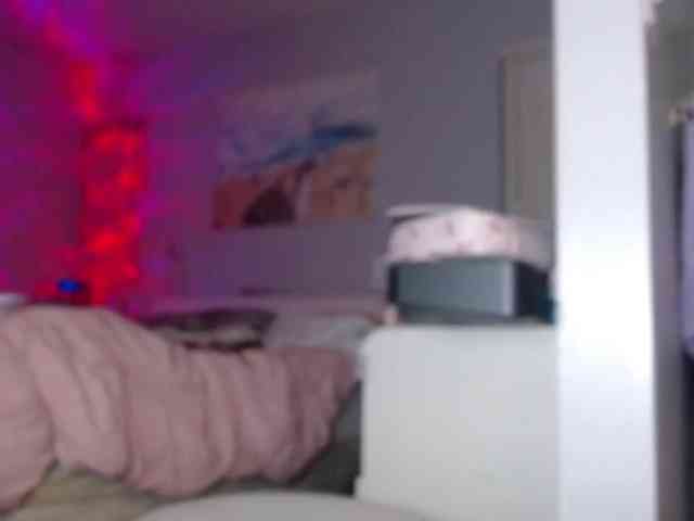 April_XO webcam
