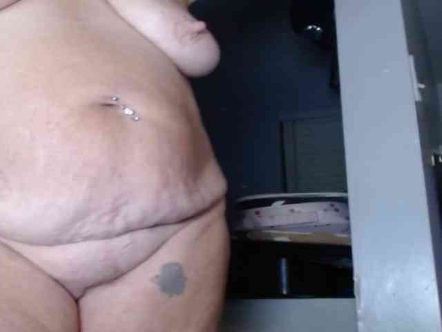 April_XO webcam