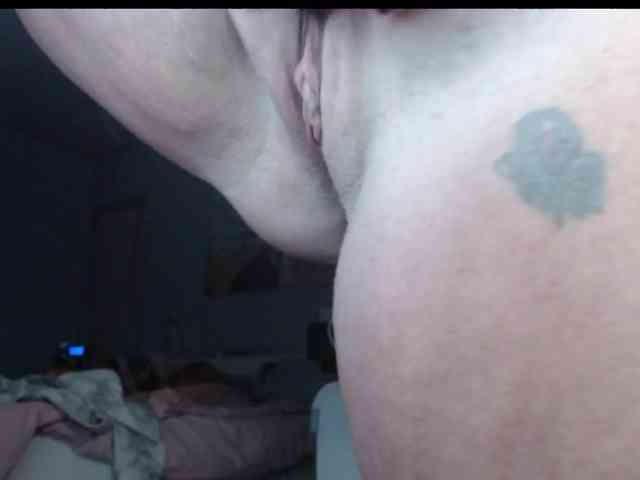 Modelo: April_XO