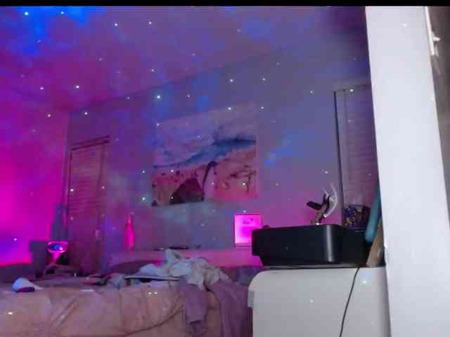 April_XO webcam