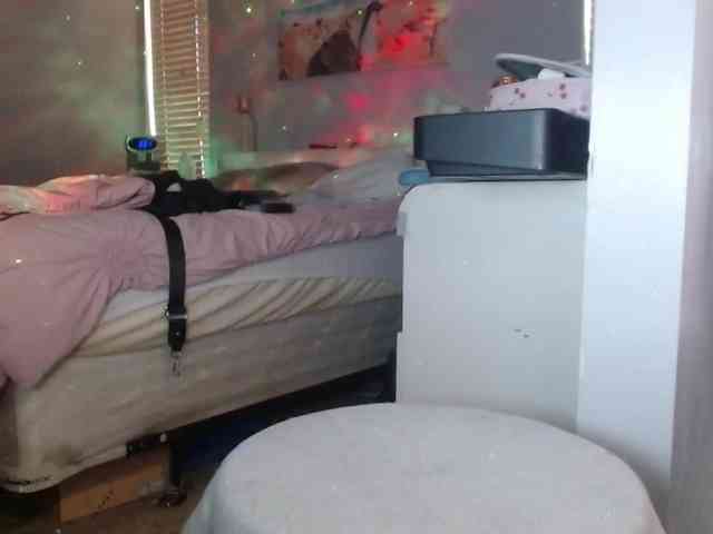 April_XO webcam