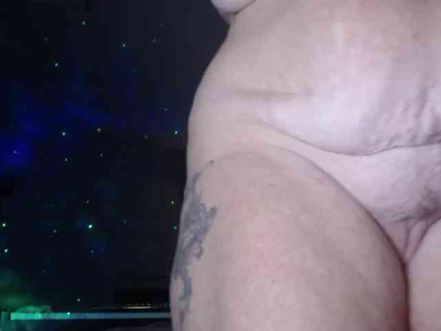 April_XO webcam