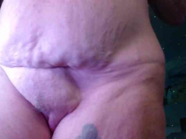April_XO webcam