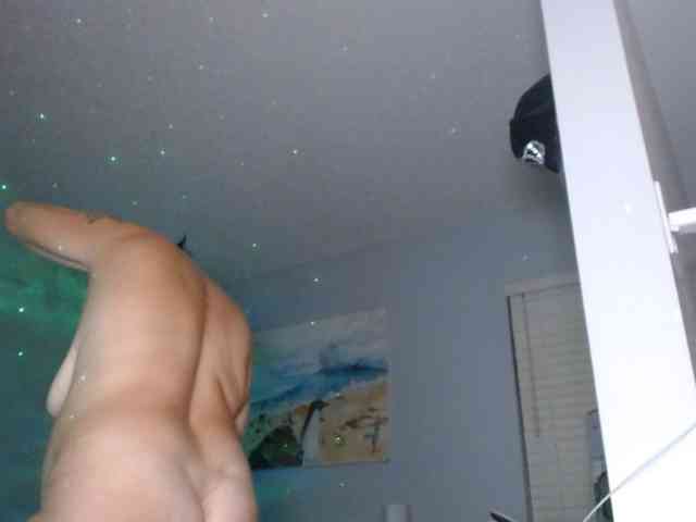 April_XO webcam