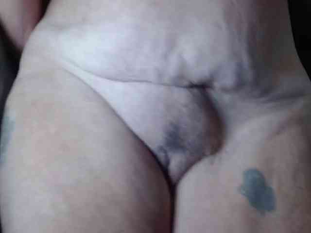 April_XO webcam