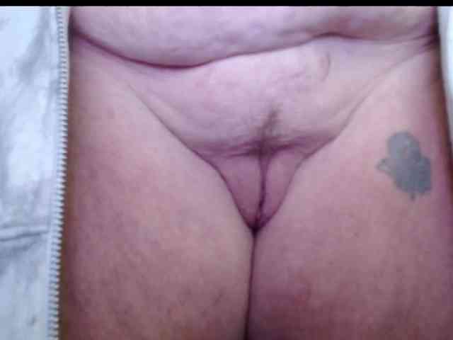 April_XO webcam