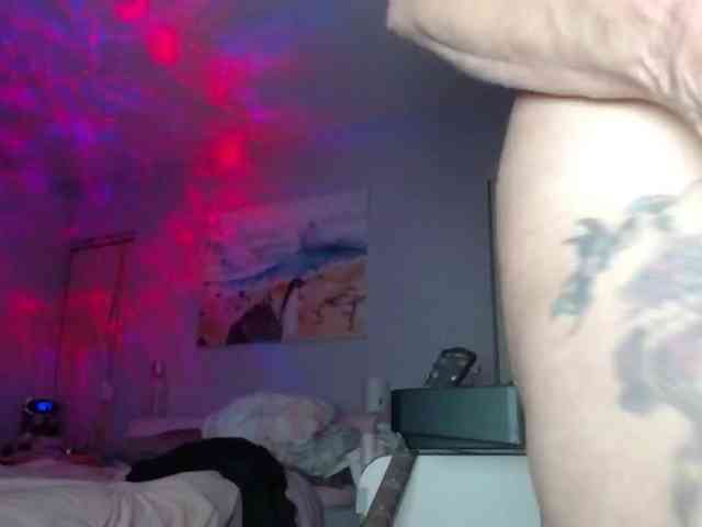 April_XO webcam