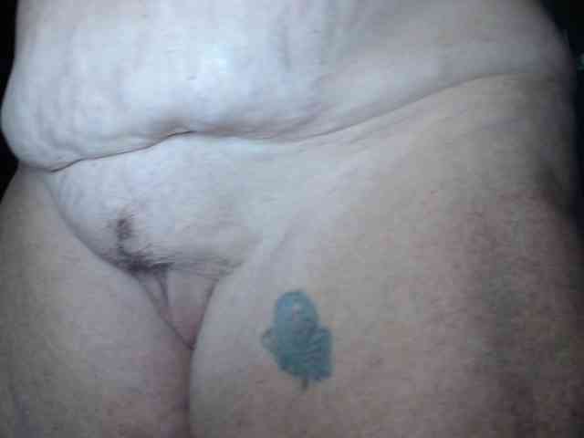 April_XO webcam