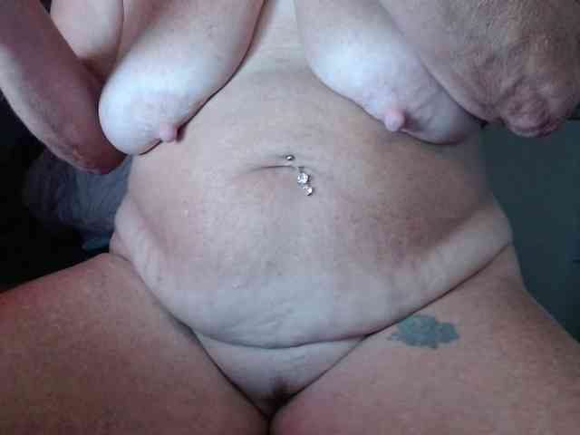 Modelo: April_XO