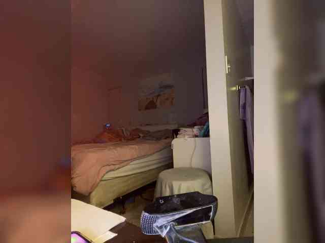 April_XO webcam