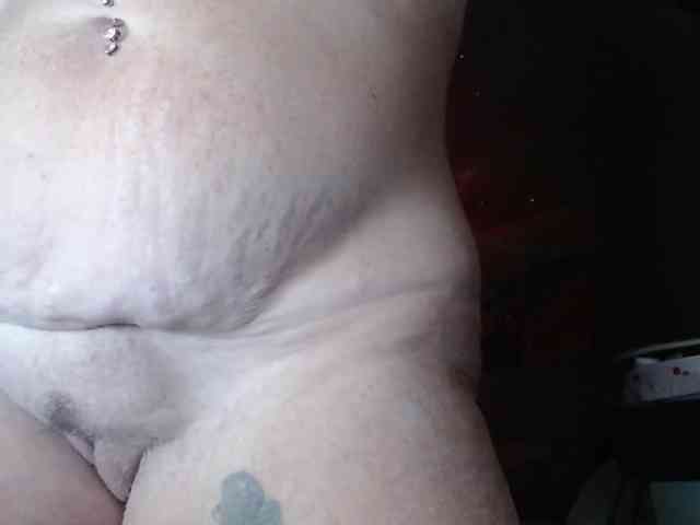 April_XO webcam