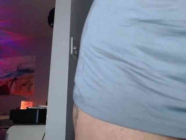 April_XO webcam