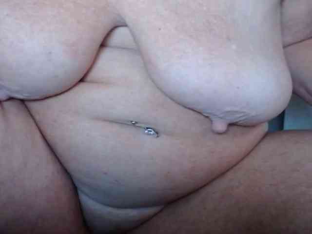 April_XO webcam