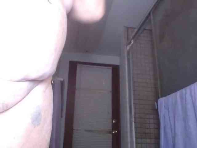 April_XO webcam