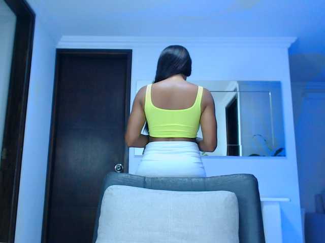 julietjohnson live cam on BongaCams