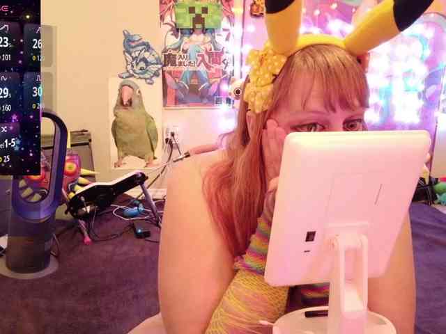 BabyZelda webcam