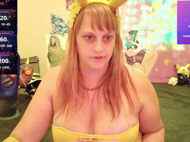 BabyZelda webcam