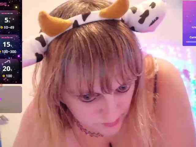 BabyZelda webcam