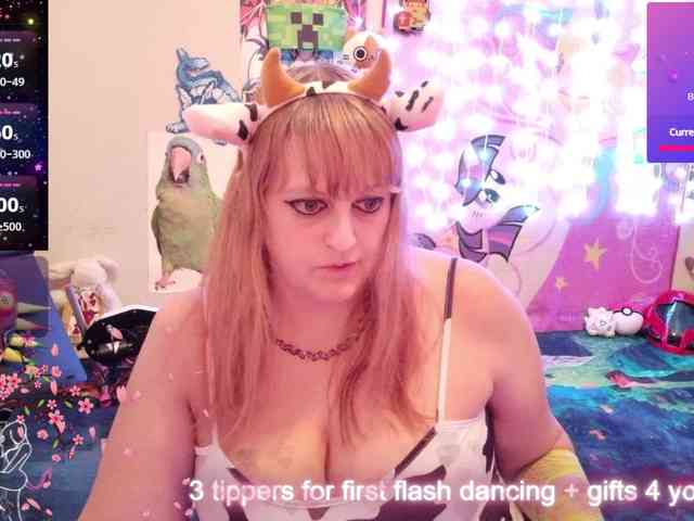 BabyZelda webcam