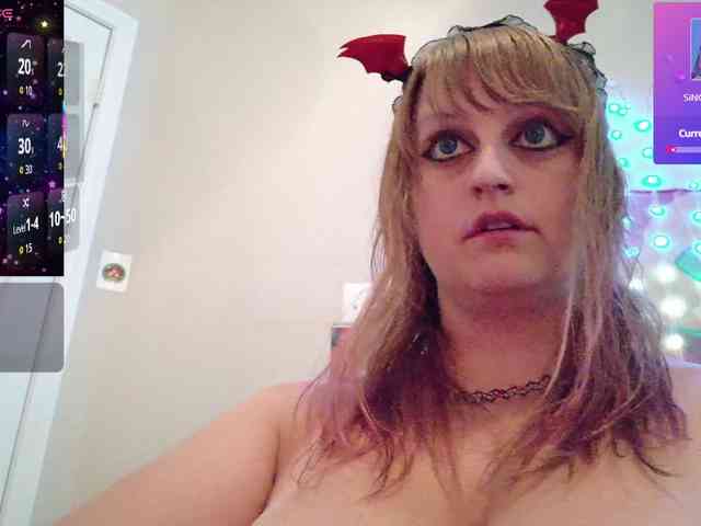 BabyZelda webcam