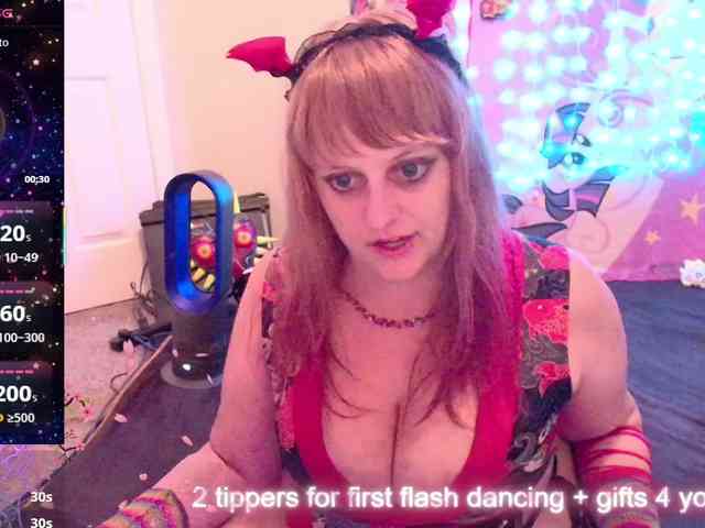 BabyZelda webcam