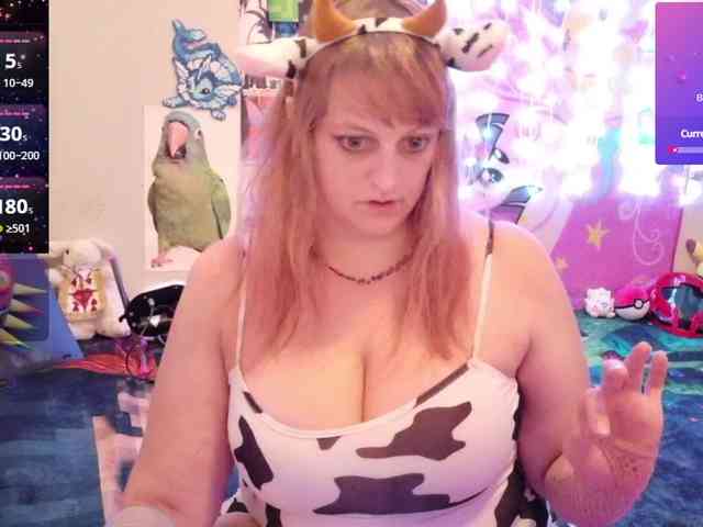 BabyZelda webcam