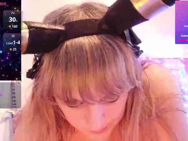 BabyZelda webcam