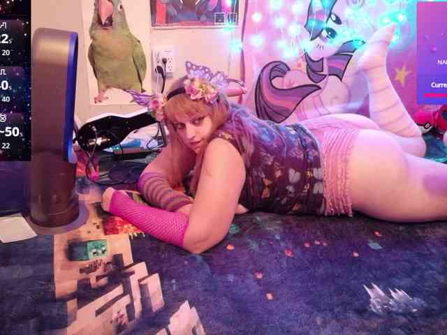 BabyZelda webcam
