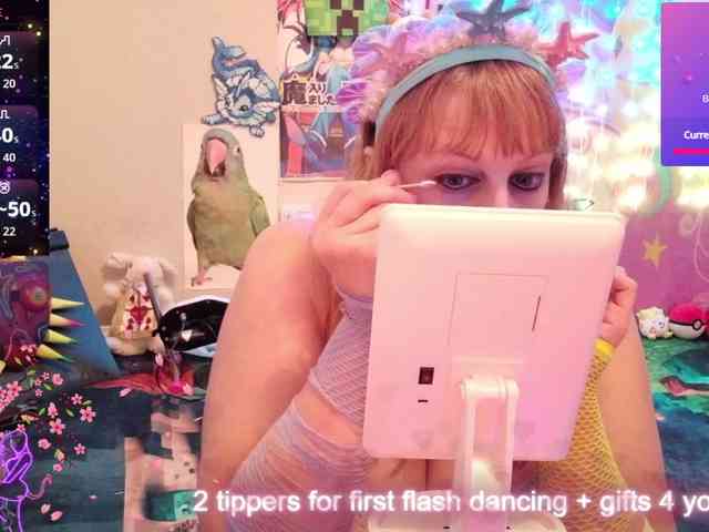 BabyZelda webcam