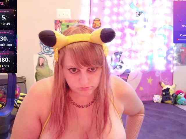 BabyZelda webcam