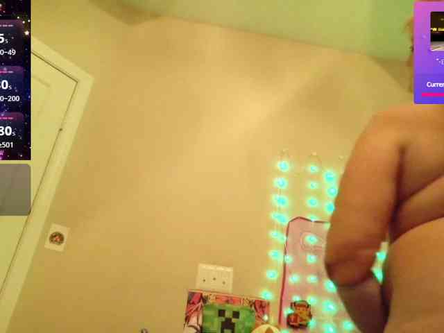 BabyZelda webcam