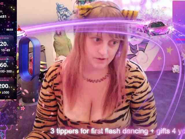 BabyZelda webcam
