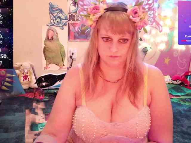 BabyZelda webcam