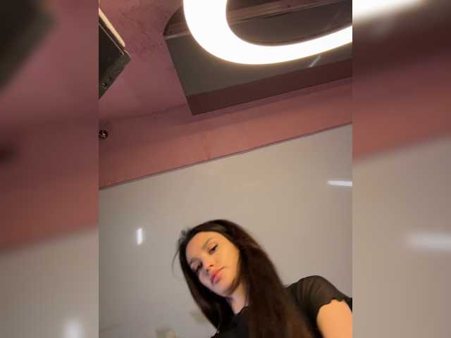 enchantressss, live now on BongaCams