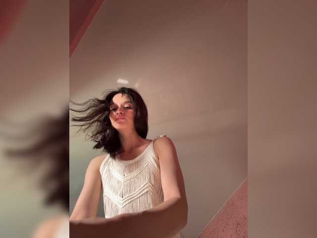 enchantressss cam belle