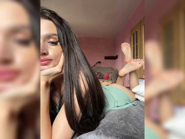 Enchantressss live webcam show