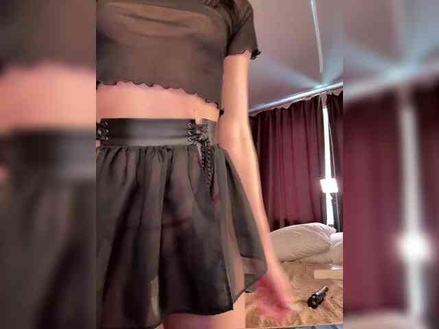 enchantressss live show