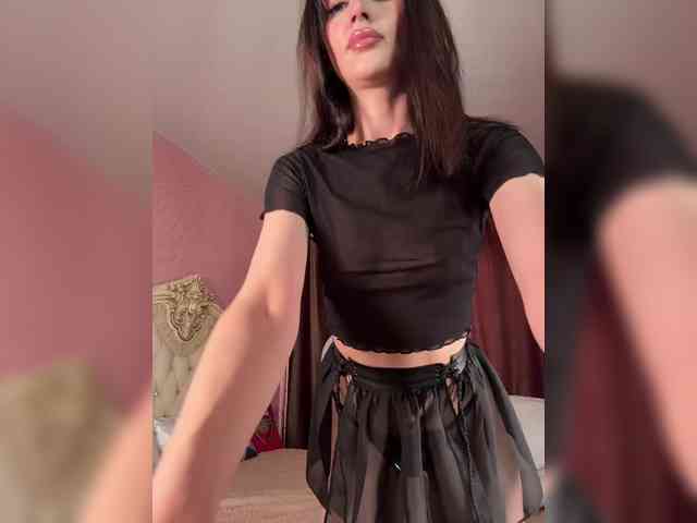 Questo modello è in diretta ora. enchantressss