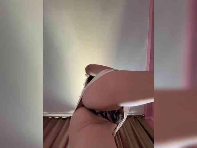 enchantressss Live Webcam on BongaCams