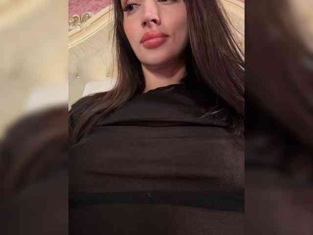 Модель: enchantressss