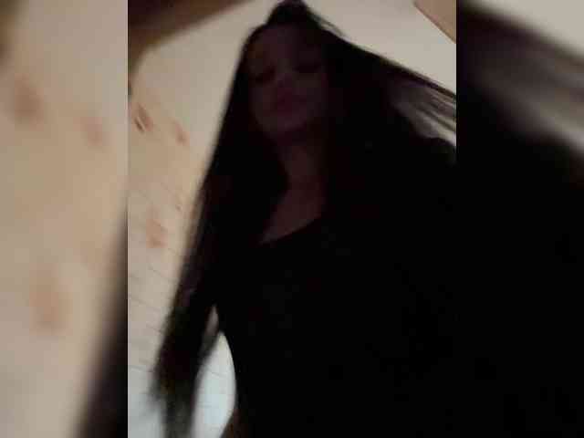 Модель: enchantressss