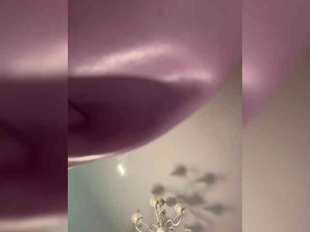 Модель: enchantressss