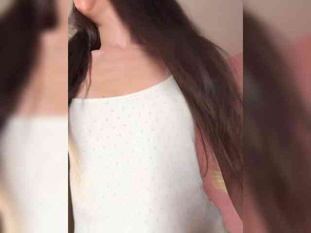 Модель: enchantressss