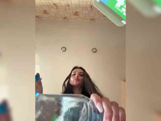Модель: enchantressss